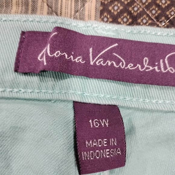 Gloria Vanderbilt jeans - Picture 3 of 6